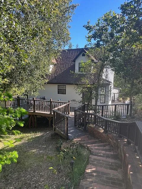 1 bed, 700 sqft, $2,500 — Photo 2