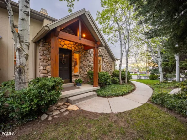 7825 S 3500 E, Cottonwood Heights, UT 84121