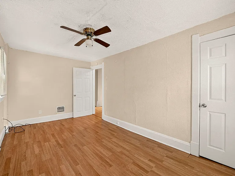 3726 Homewood Ave — Photo 29
