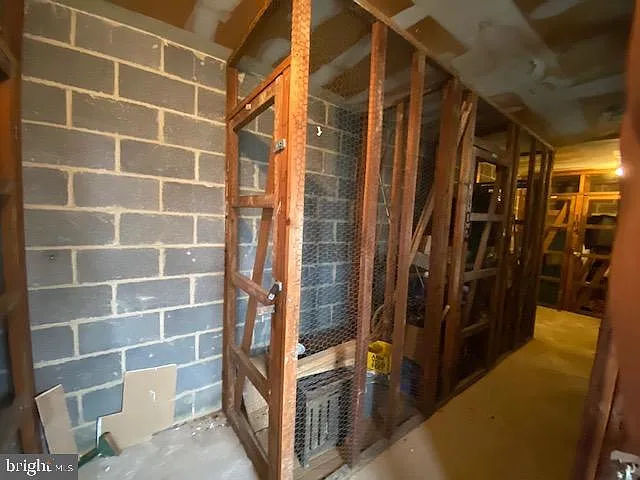 412 N Armistead St #101 — Photo 24