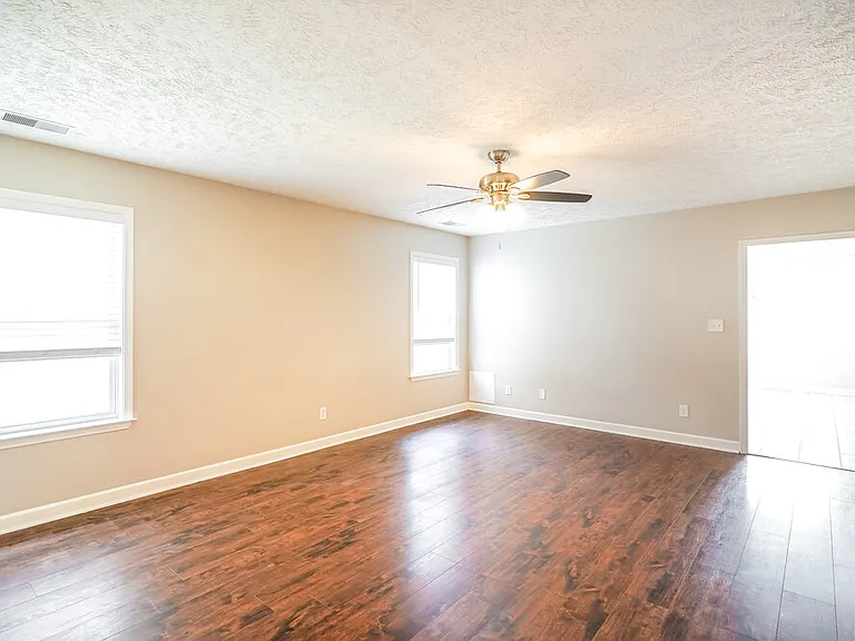 1632 Beaconcrest Cir — Photo 5