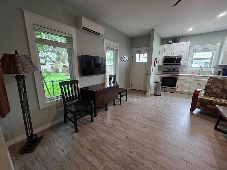 1123 E Cedar St #A — Photo 5
