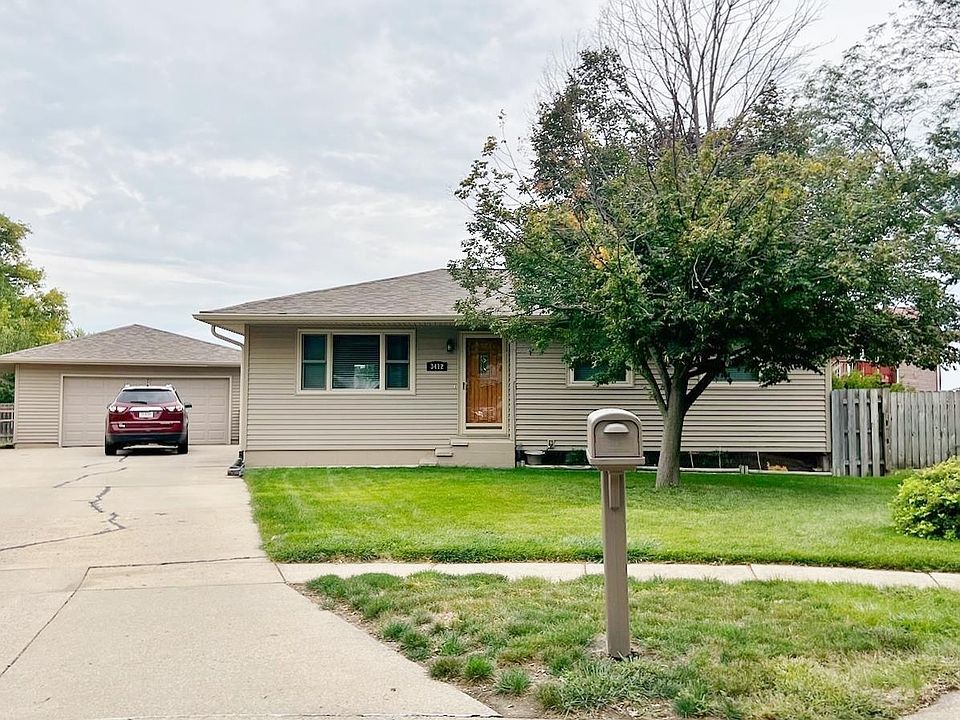 1st image of 3412 Carmel Ct