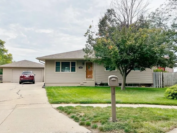 3412 Carmel Ct, South Sioux City, NE 68776