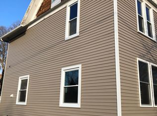 409 Perry St, Albion, MI 49224