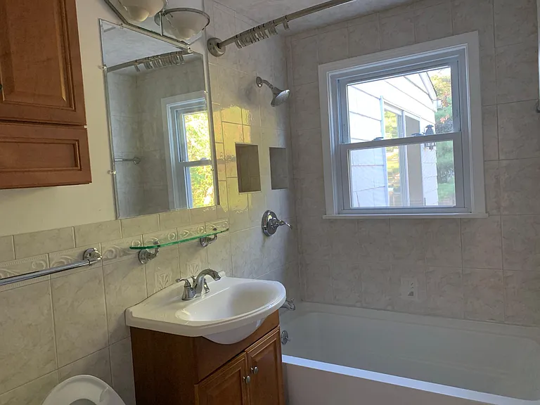 66 Woodridge Ave — Photo 11