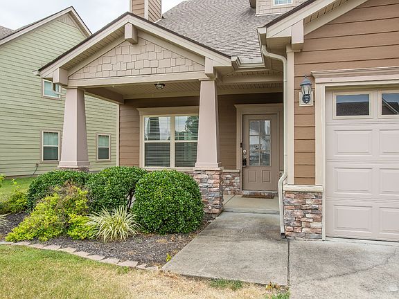3rd image of 5821 Enclave Dr