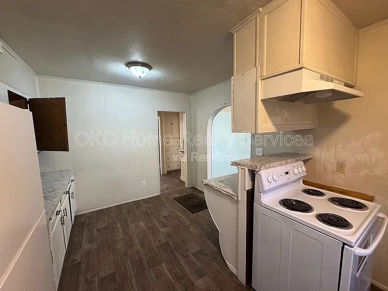 2148 N Stonewall Ave — Photo 5