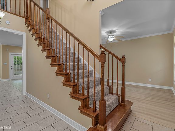 2nd image of 102 Dogwood South Ln