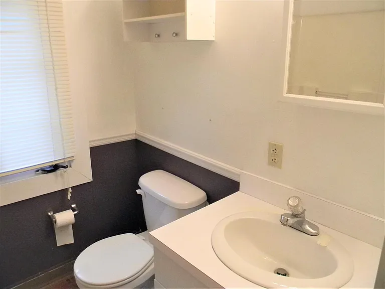 401 Greendale Ave — Photo 6