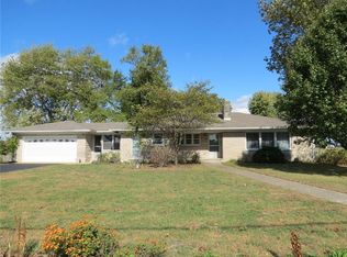 15990 S Jonesville Rd, Columbus, IN 47201