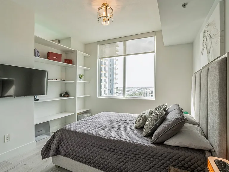 315 NE 3rd Ave #1602 — Photo 30
