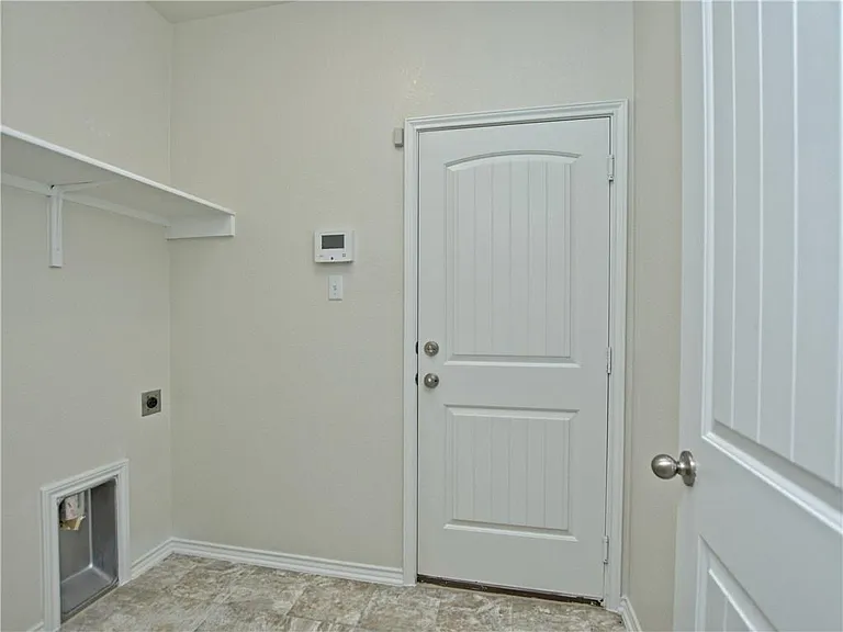 2950 E Old Settlers Blvd #4 — Photo 20