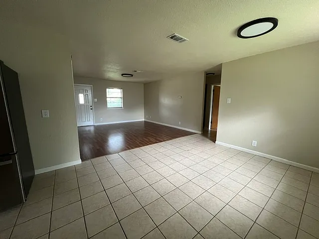 1512 Patricia Dr — Photo 4