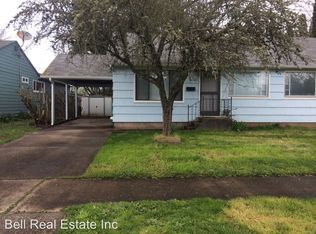 1182 F St, Springfield, OR 97477
