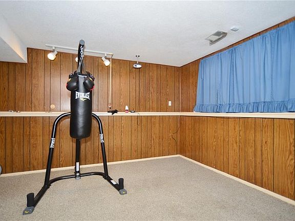 2nd image of 10311 Starhaven Ct