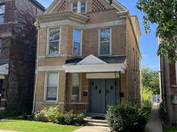 3228 N Central Park Ave Unit 1, Chicago, IL 60618