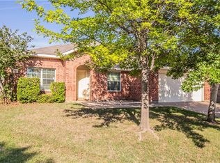 8232 Delafield Dr, Fort Worth, TX 76131