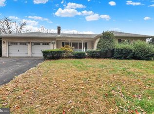 508 American Legion Blvd, Pine Grove, PA 17963