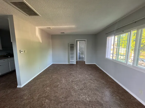 10235 S 10th Ave APT 4, Inglewood, CA 90303