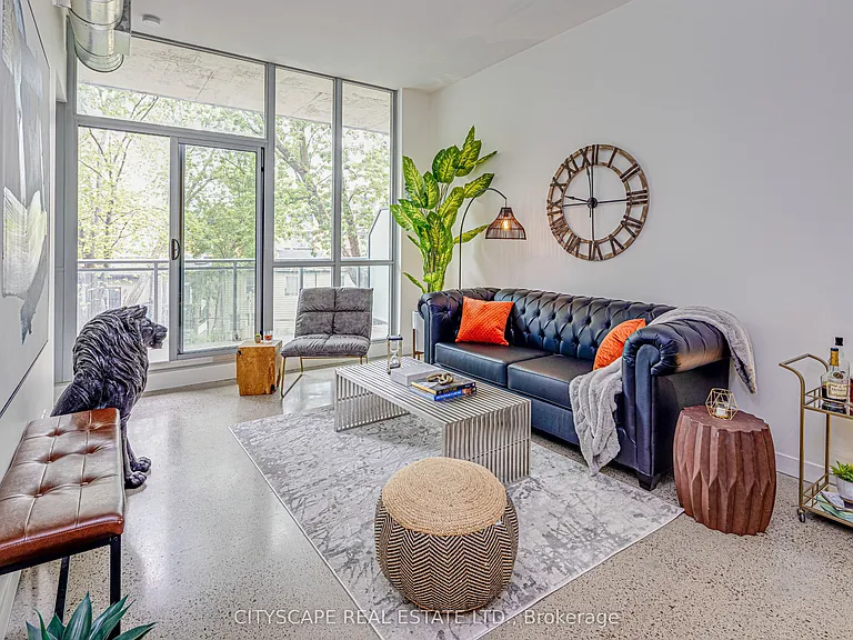 510 King St E #313 — Photo 7