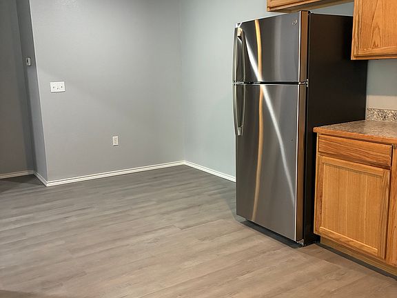 5th image of 2028 S Avenue I #B