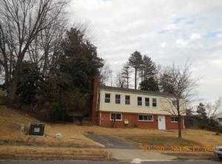 15119 Cloverdale Rd, Woodbridge, VA 22193