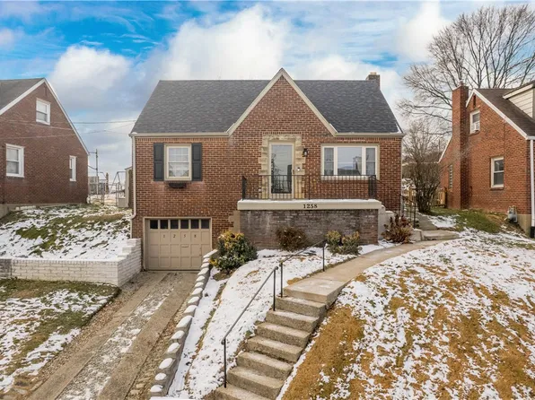 1258 Gallupe Dr, Pittsburgh, PA 15226