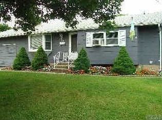 38 Arrow Ct, Central Islip, NY 11722