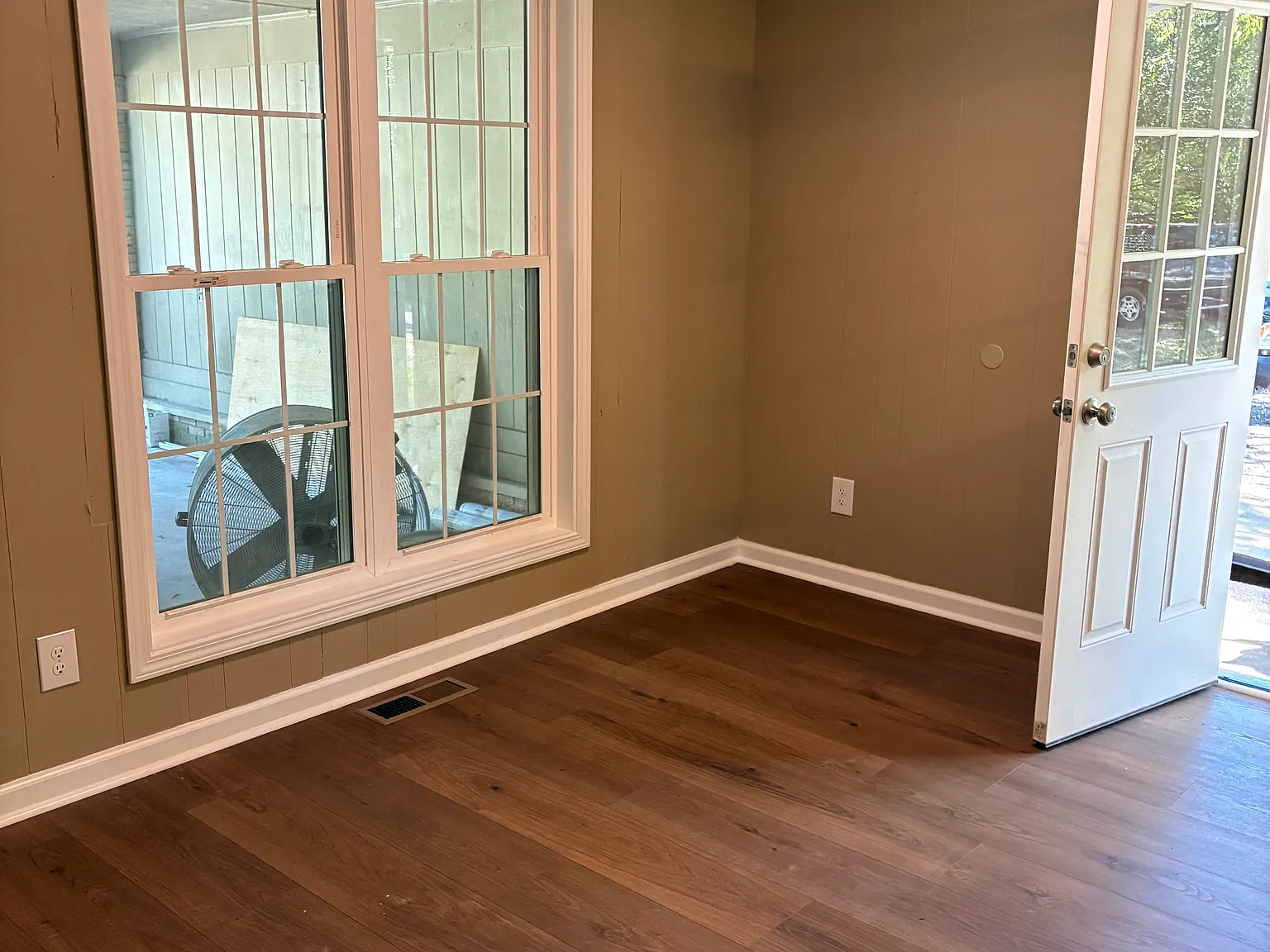 4 bed, 2407 sqft, $1,700 — Photo 4