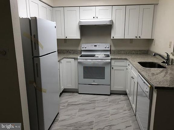 3rd image of 18535 Boysenberry Dr #220