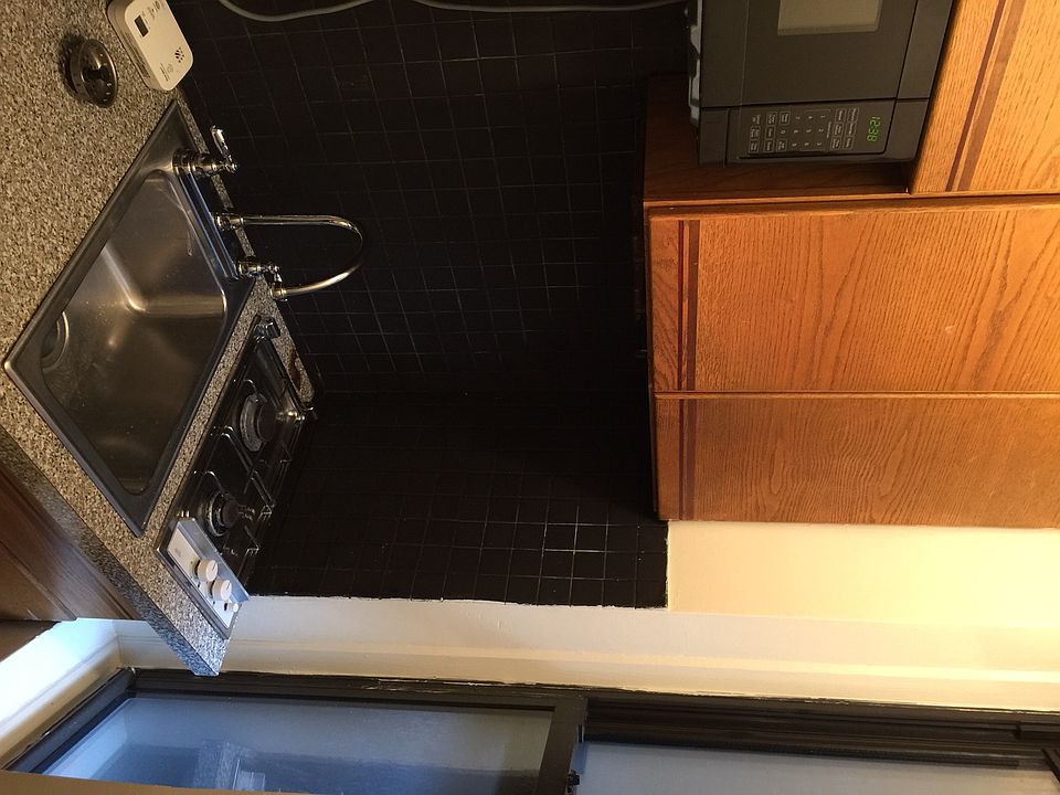 1st image of 225 W 15th St APT 3B