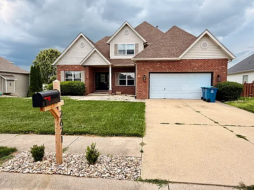 2621 Lake Lucerne Dr Photo 1