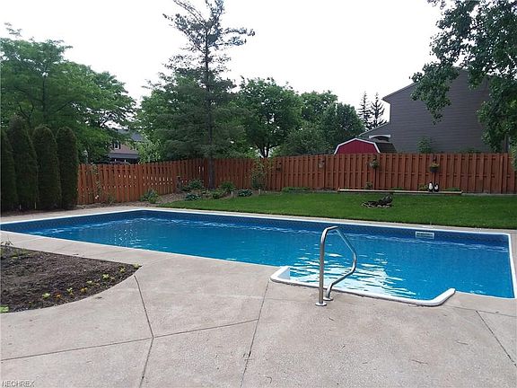2nd image of 414 Hampden Ct