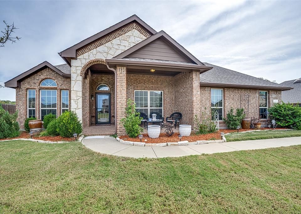 1402 Majestic Meadows Dr, Glenn Heights, TX 75154 Zillow