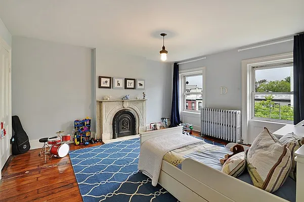 Rented by Corcoran | media 23