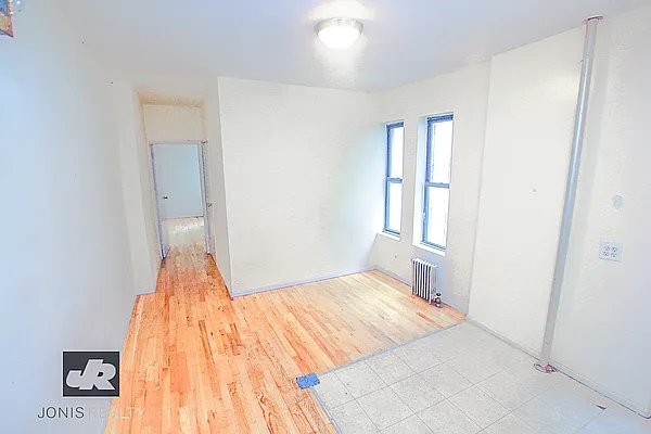 Rented by Jonis Realty | media 5