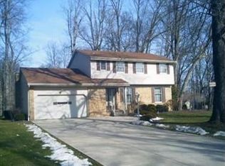 6404 Farmington Cir, Canfield, OH 44406