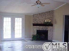 Living Room/ Fireplace