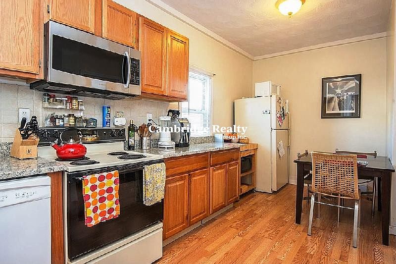 1st image of 1101 Cambridge St #1J
