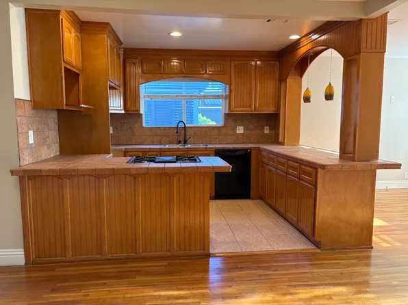 4733 Levelside Ave, Lakewood, CA 90712