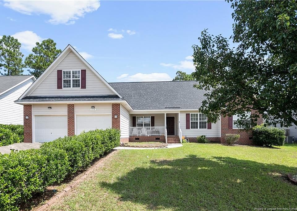 1st image of 719 Fairbluff Dr