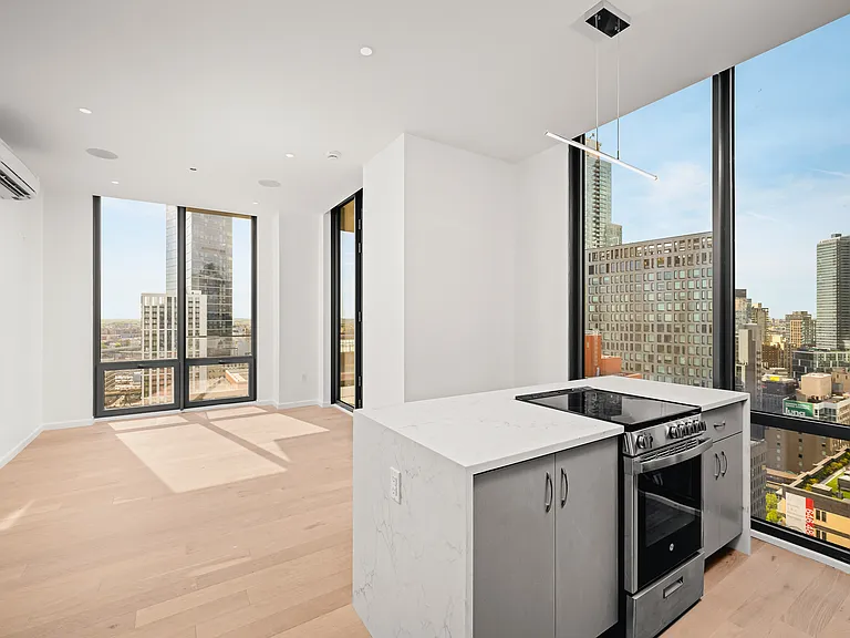 41-15 24th St #931 — Photo 3