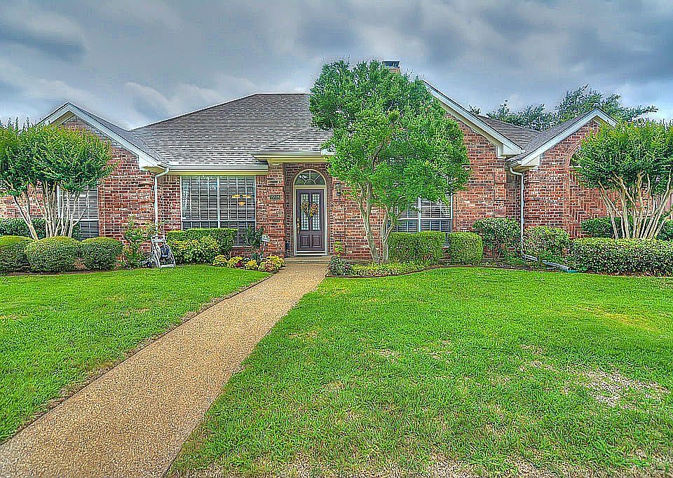 1st image of 2708 Redfield Dr