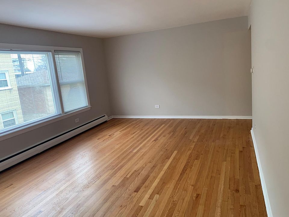 1st image of 2427 N 76th Ave #2E
