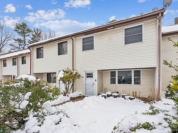 3rd image of 2604 Dogwood Ct #2604