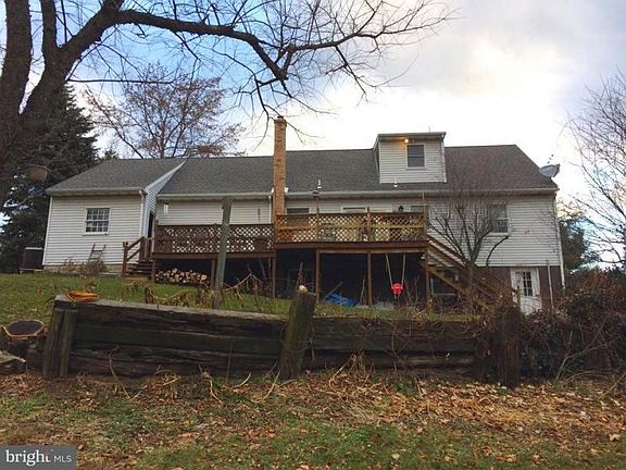2nd image of 30 Den Mar Dr