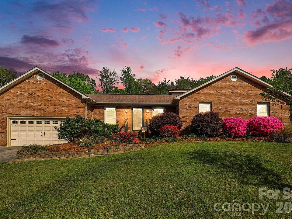 1st image of 496 Majestic Ct SE
