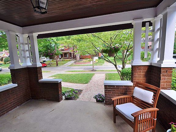 5th image of 3636 Bellecrest Ave