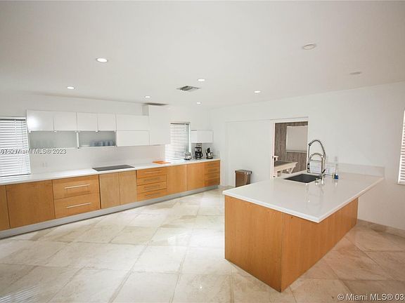 5th image of 3406 NE 168th St #3406